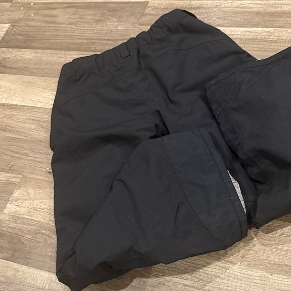 The North Face Men's Black Cargo Pants - Picture 4 of 4